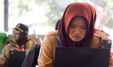 “Dari Laptop ke Layar: Ketika Pelajar MA Magetan Merajut Kebinekaan Lewat Poster Digital”